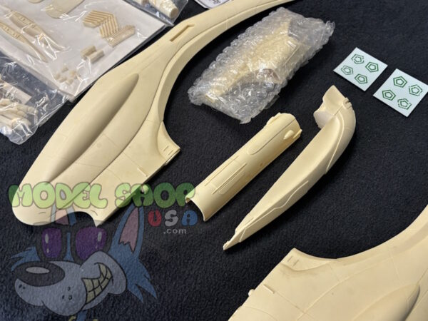 1/24 Battlestar Galactica Cylon Raider Model - Image 2