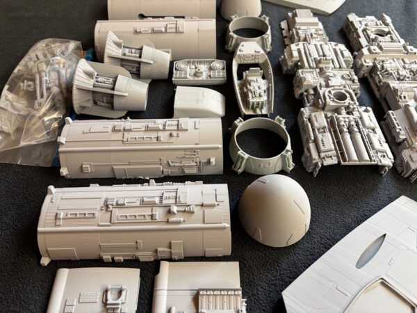 Y-Wing 1/24 Star Wars Model (Gold Leader) - Image 9